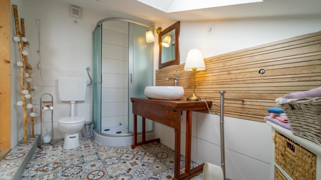 לוקווה Apartment Ernestova Hisa מראה חיצוני תמונה